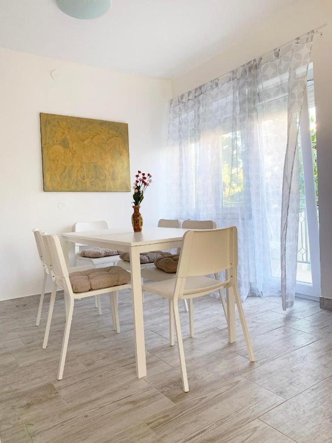 Apartment Maria - new, 4+2 persons, 2 balconies Krk Town Esterno foto