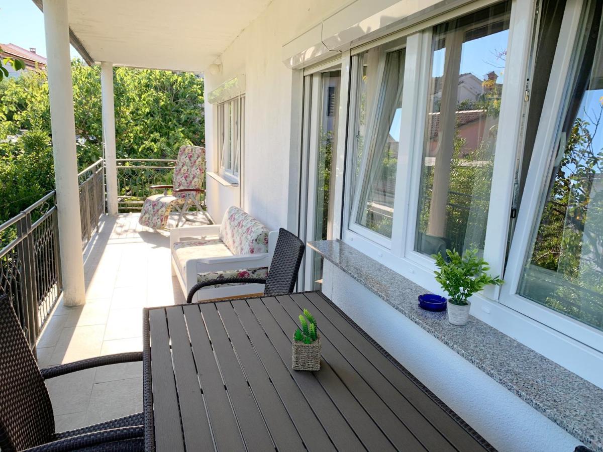 Apartment Maria - new, 4+2 persons, 2 balconies Krk Town Esterno foto
