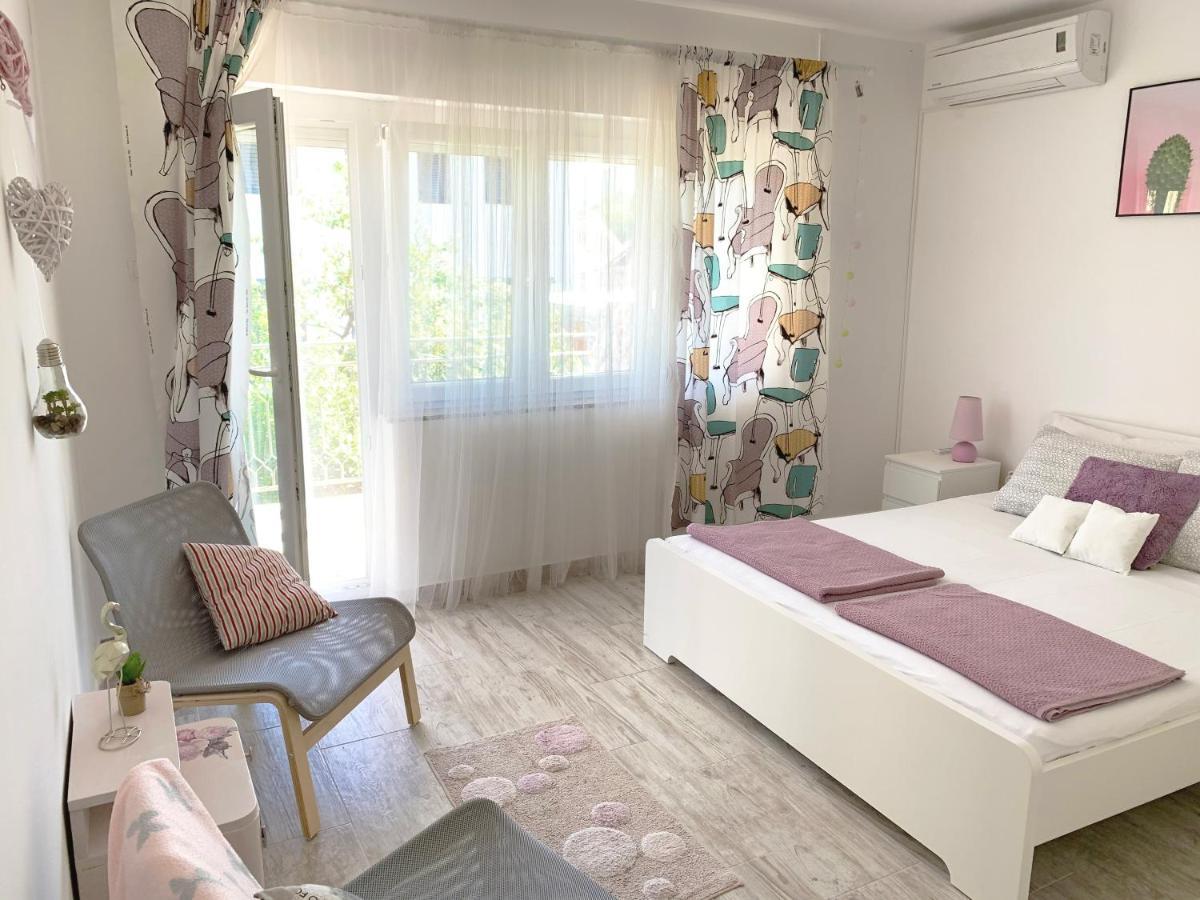Apartment Maria - new, 4+2 persons, 2 balconies Krk Town Esterno foto