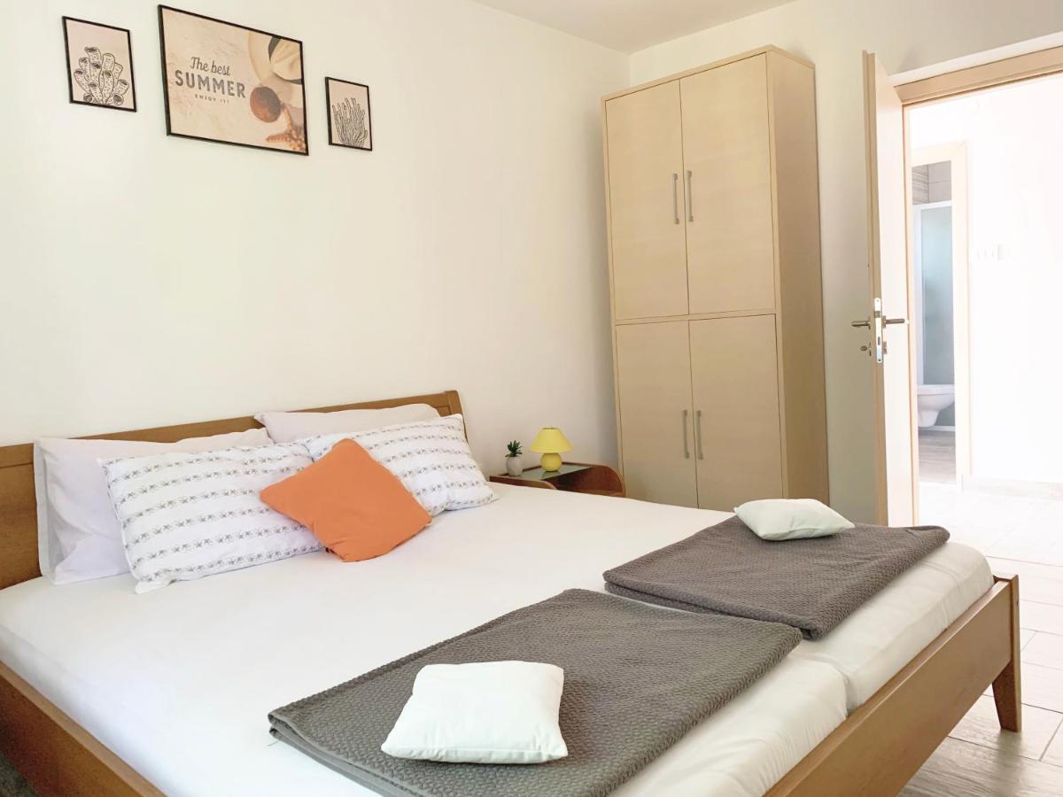 Apartment Maria - new, 4+2 persons, 2 balconies Krk Town Esterno foto
