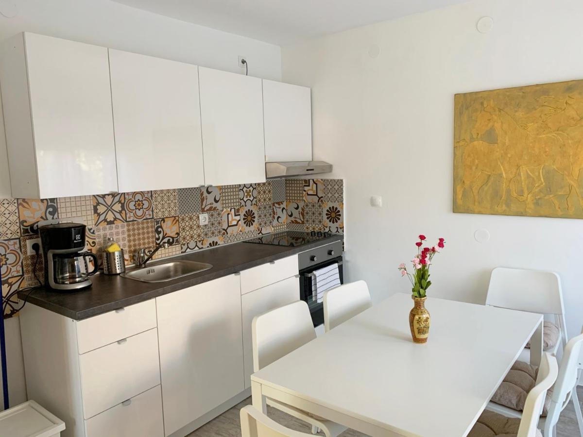 Apartment Maria - new, 4+2 persons, 2 balconies Krk Town Esterno foto