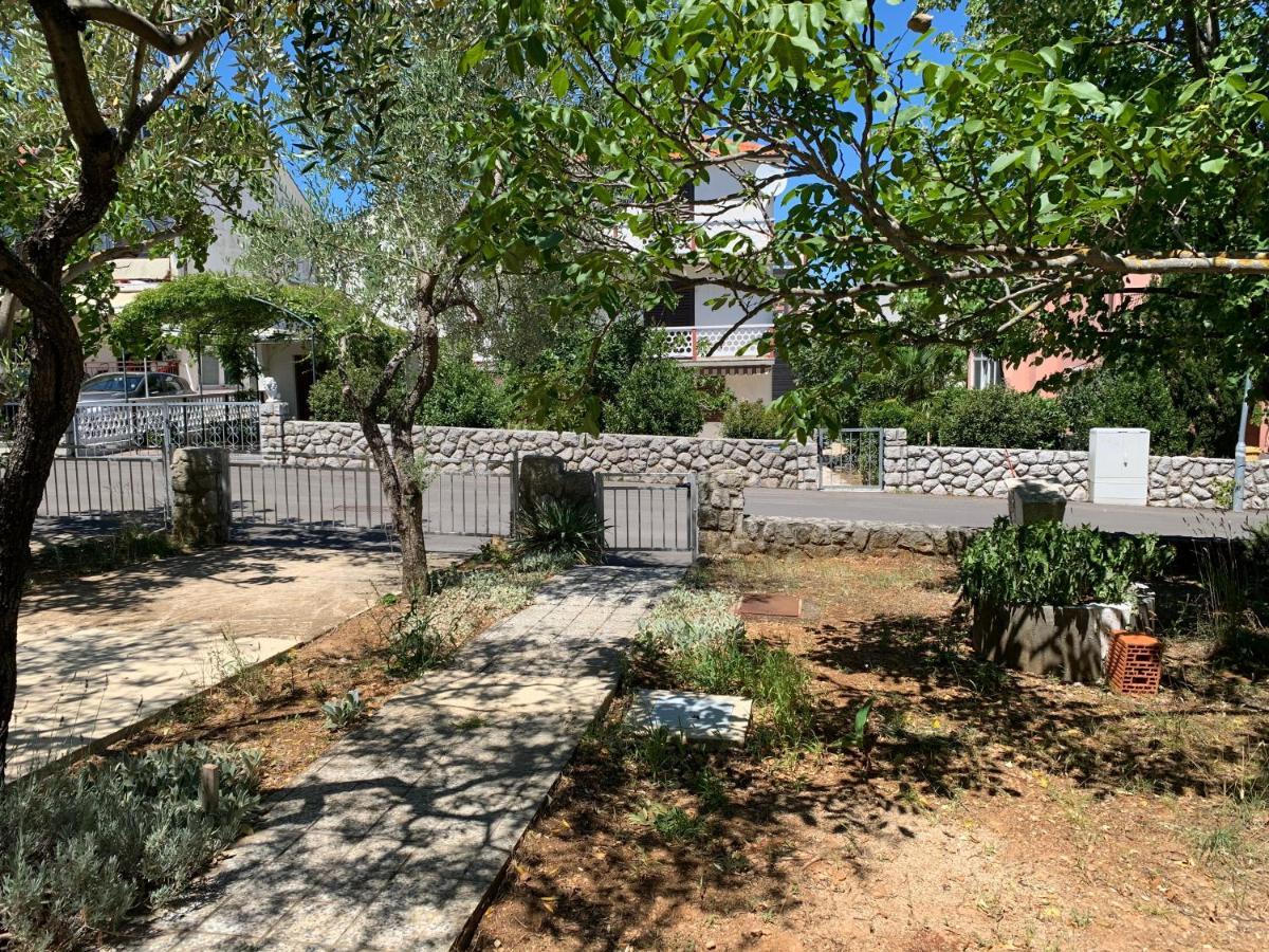 Apartment Maria - new, 4+2 persons, 2 balconies Krk Town Esterno foto