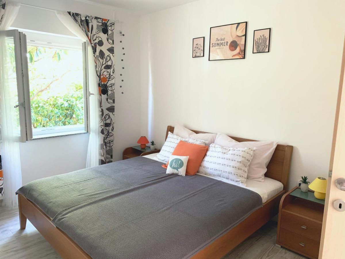 Apartment Maria - new, 4+2 persons, 2 balconies Krk Town Esterno foto