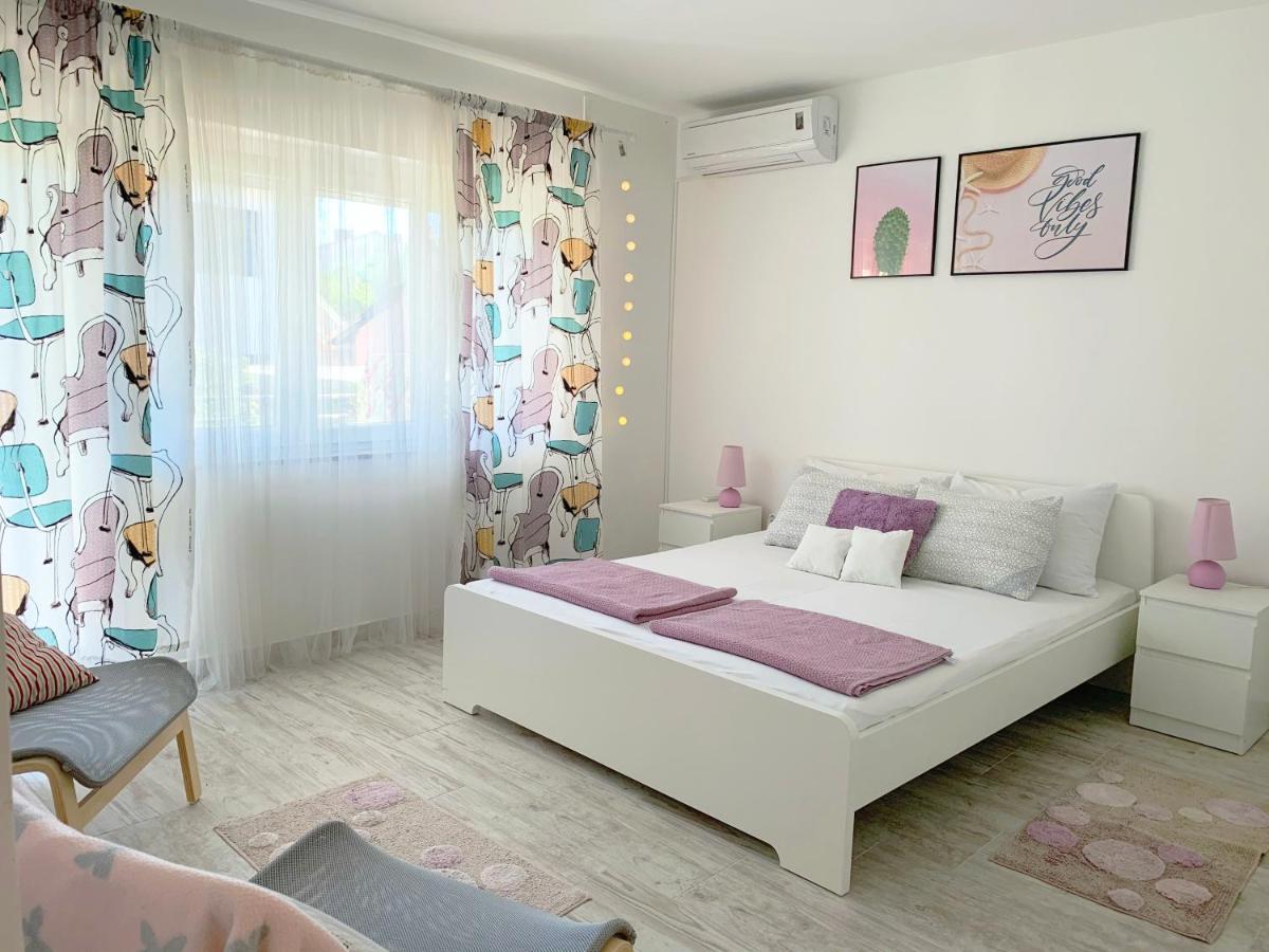 Apartment Maria - new, 4+2 persons, 2 balconies Krk Town Esterno foto