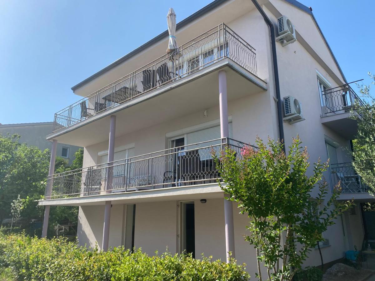 Apartment Maria - new, 4+2 persons, 2 balconies Krk Town Esterno foto
