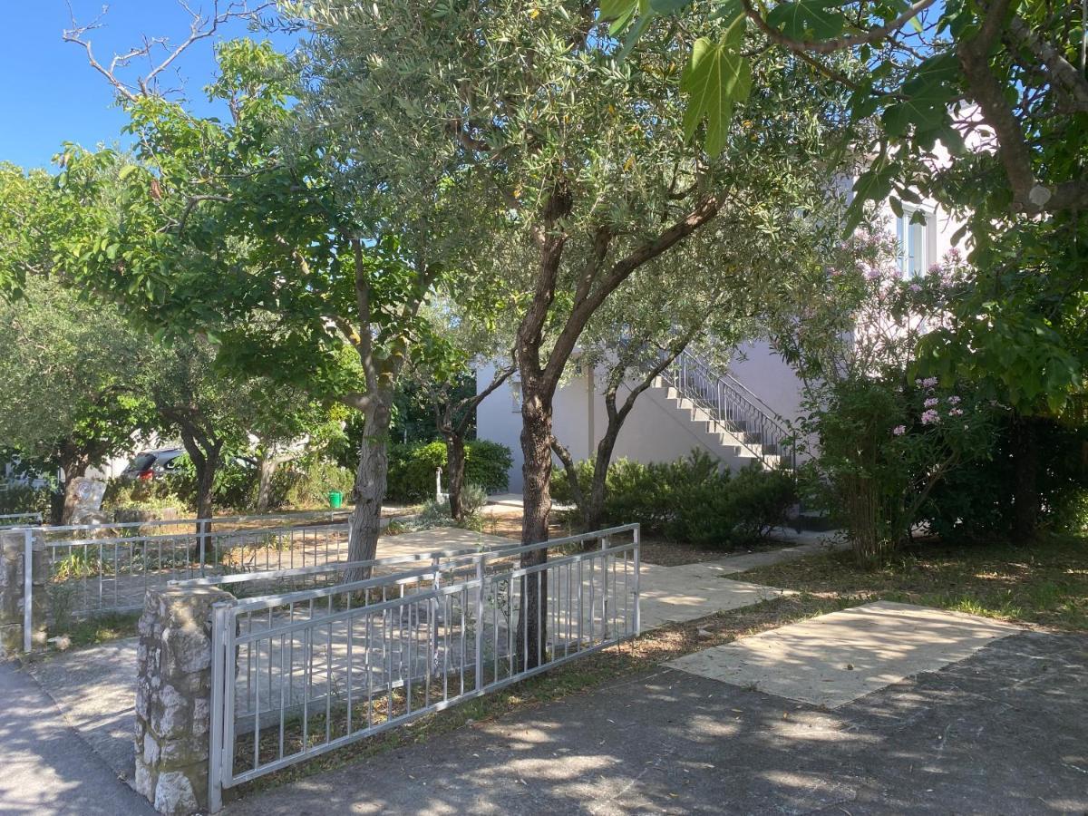 Apartment Maria - new, 4+2 persons, 2 balconies Krk Town Esterno foto