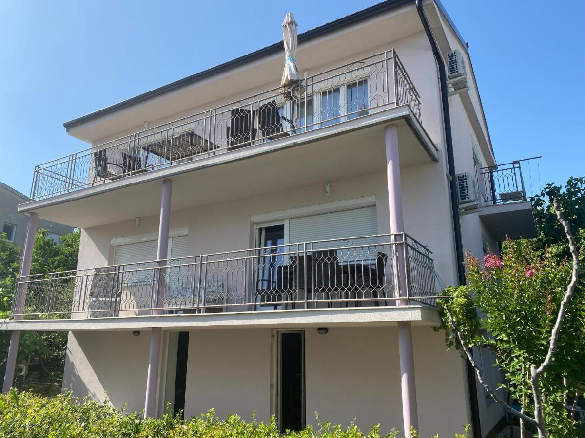 Apartment Maria - new, 4+2 persons, 2 balconies Krk Town Esterno foto